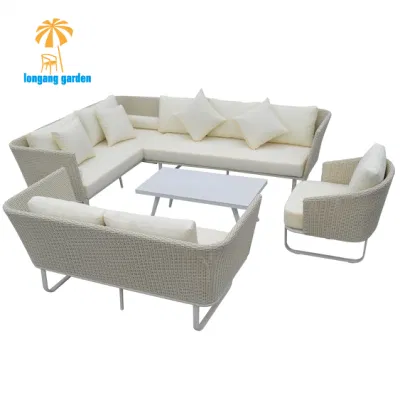 Set di divani in vimini modulari moderni Mobili da esterno in rattan Lecong per il patio del giardino dell'hotel